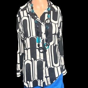 New York & Company Black and White Graphic Button Down Shirt